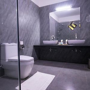 Deluxe Twin Room Lake View